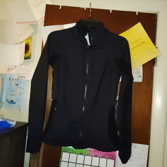 FABLETICS Rosalia Performance Jacket - Small - Picture 5 of 13